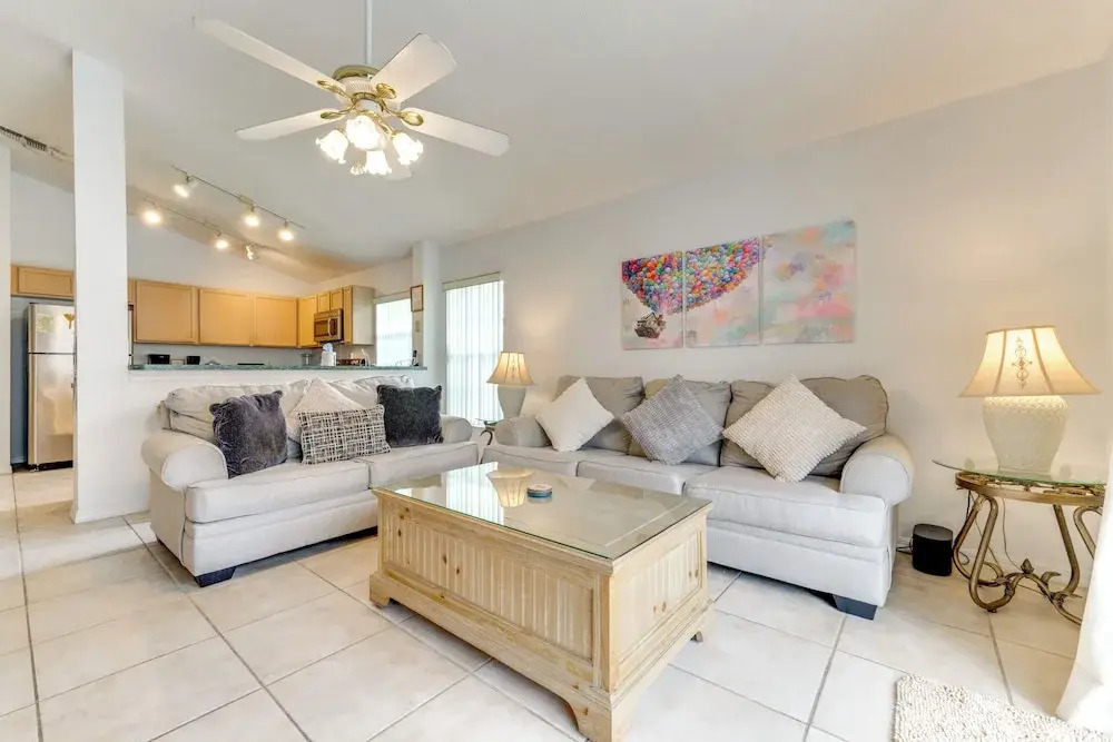 4 Mi to Disney: Home w/ Pool Table, Outdoor Oasis!