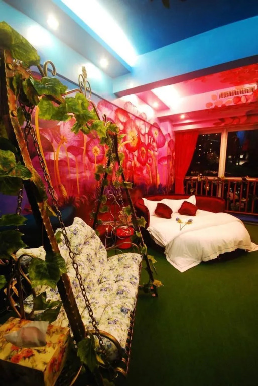 Sweet Hotel