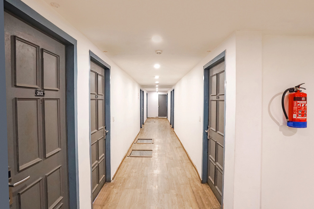 Townhouse Prayagraj Near Railway Station Formerly Santosh Palace