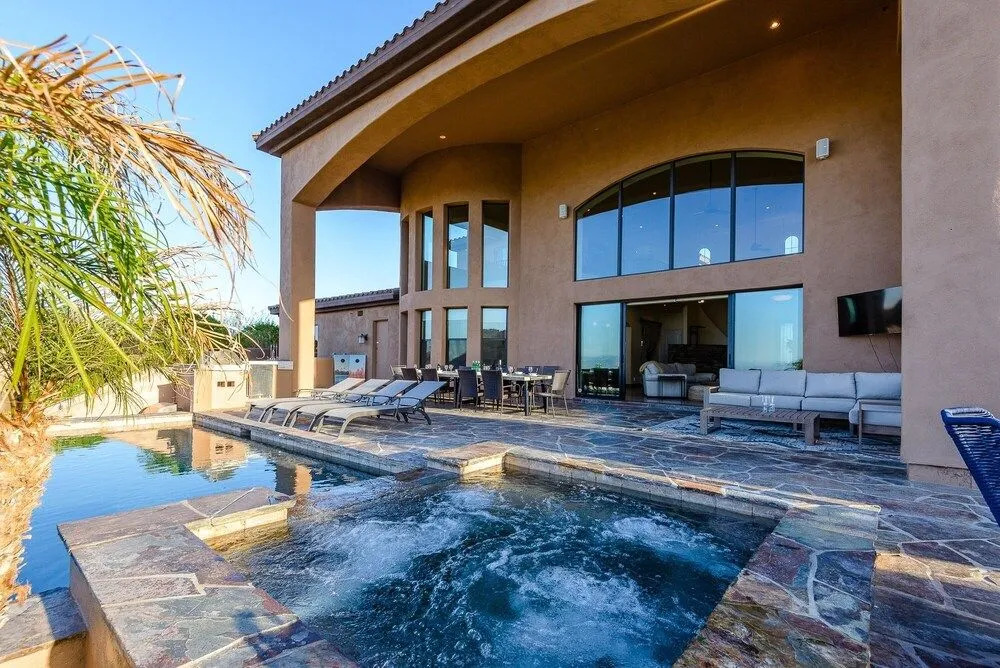Casa Sunridge 5 Bedroom Home by Redawning