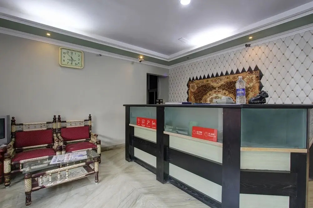 OYO 35504 Royal Park Hotal