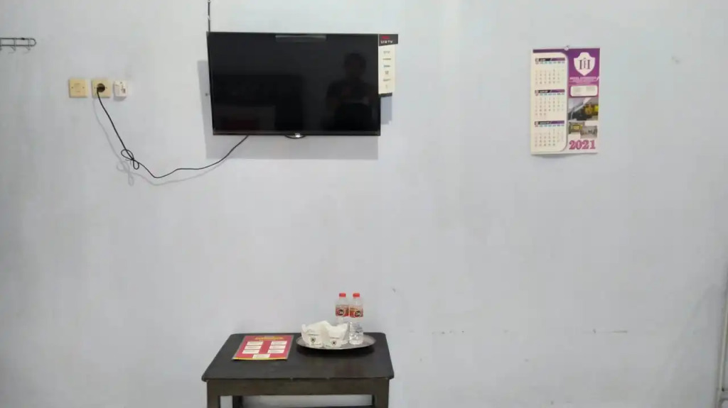 RedDoorz Syariah near Stasiun Pekalongan 3