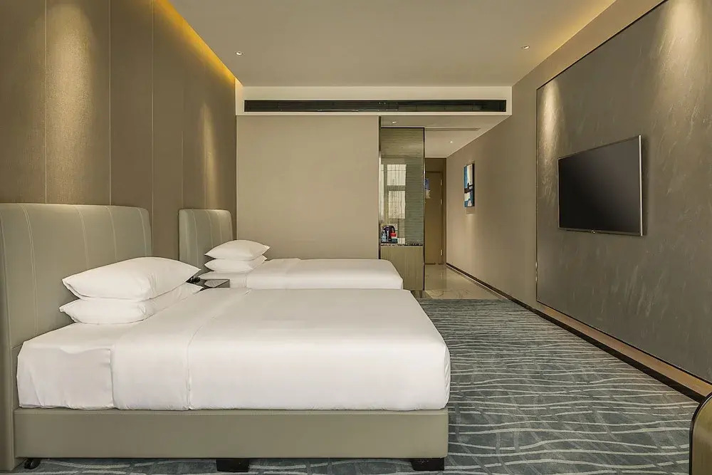 Golden Bay Hotel
