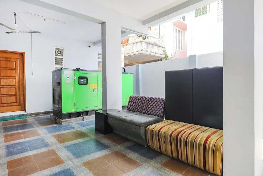 FabHotel Hathvik Park