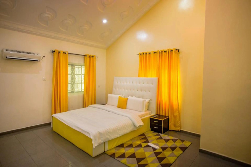Eclipse Hotel and Lounge