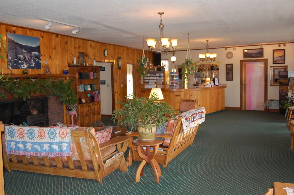 Lighthouse Inn