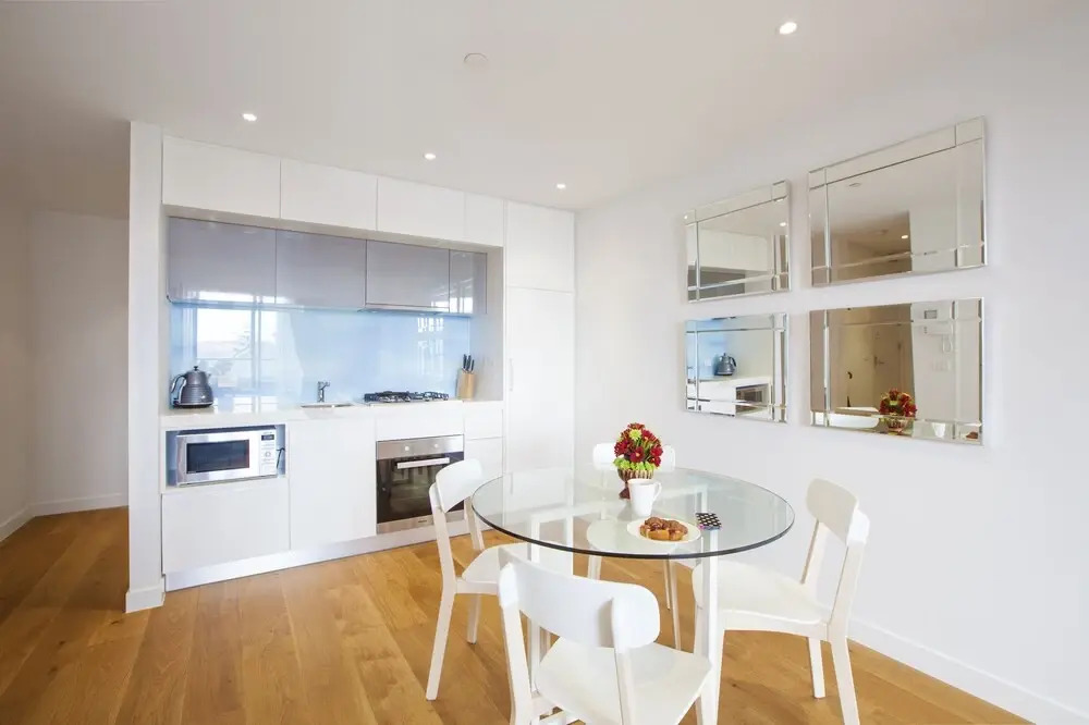 Boutique Stays - Sea Breeze, Port Melbourne