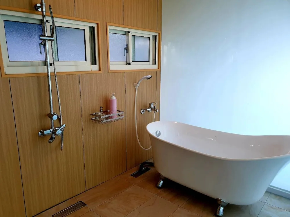 Shen Shan Lin Nai B&B