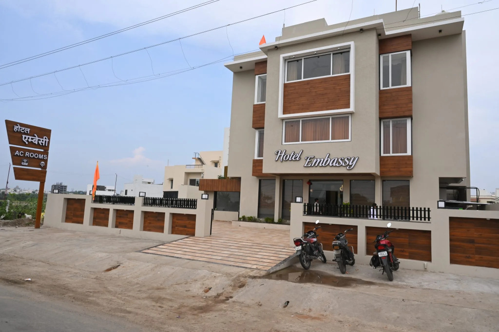 Hotel Embassy