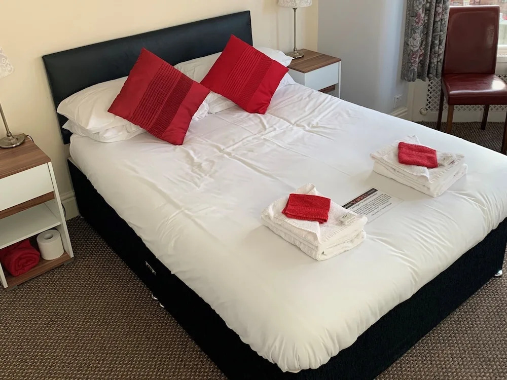 Scarlets Hotel & Jocks Bar
