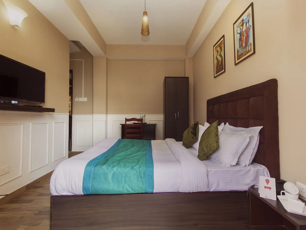 OYO 12335 Hotel Milestone