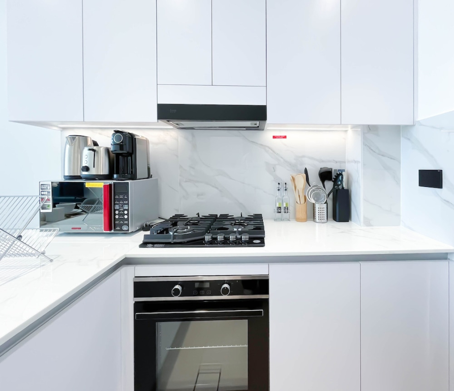 Community Views 1BR Next to Mall and Park, Binghatti Amber, Jumeirah Village Circle by Deluxe Holiday Homes
