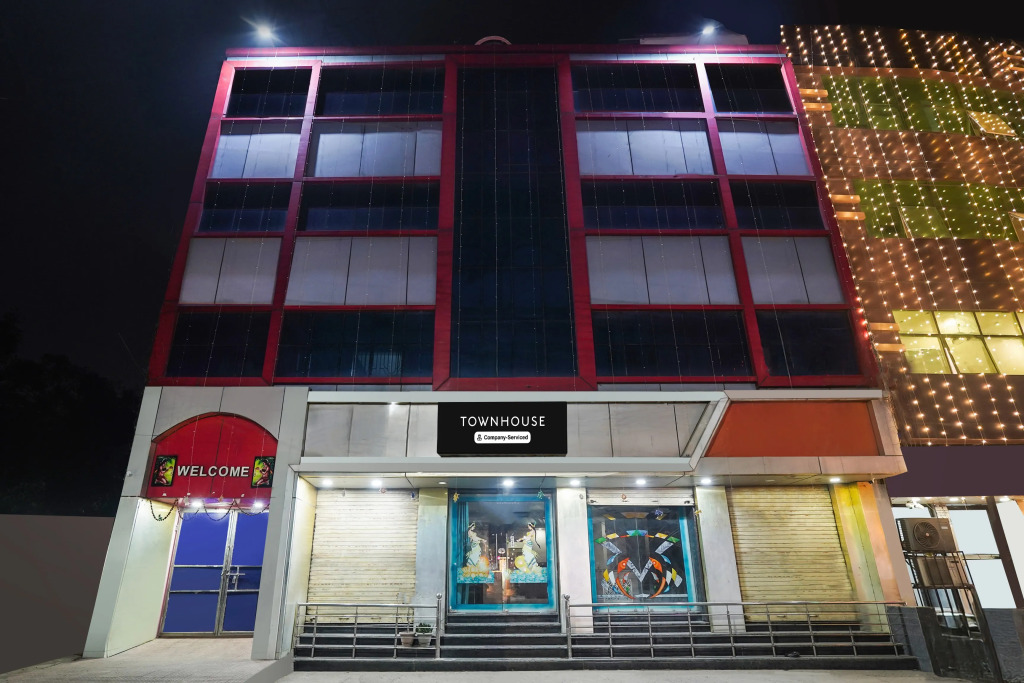 Super Townhouse Butler Road Near Maripur Chowk