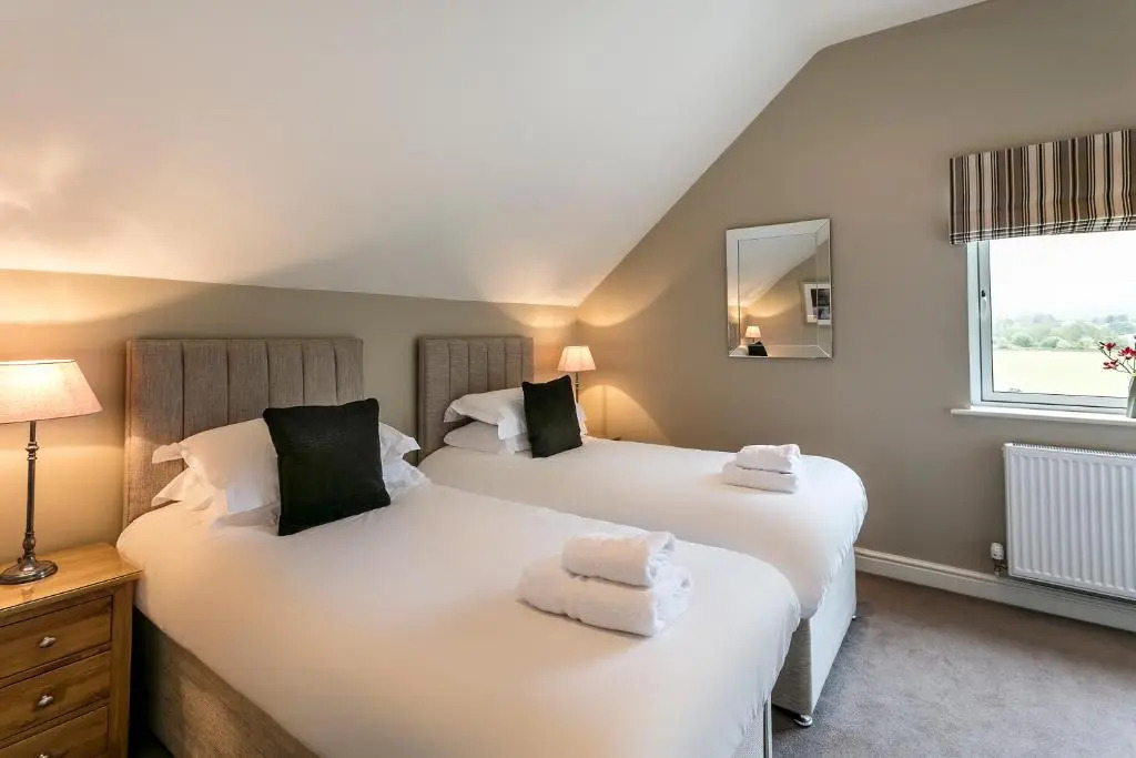 The Townhouses @ Carus Green