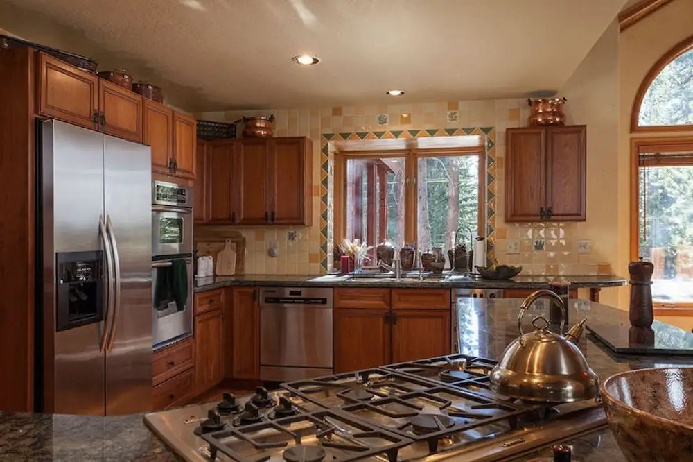 Pine View Lodge by Tahoe Mountain Properties