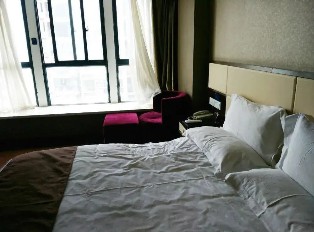 Starway Hotel