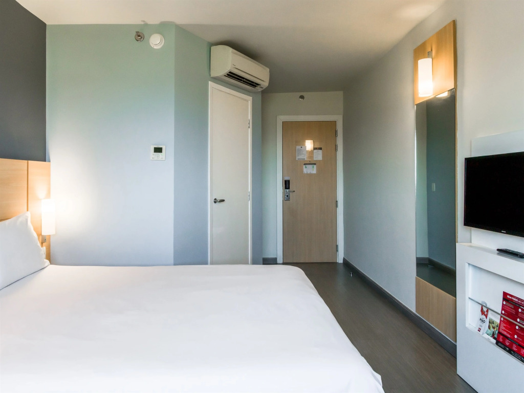 ibis Marilia