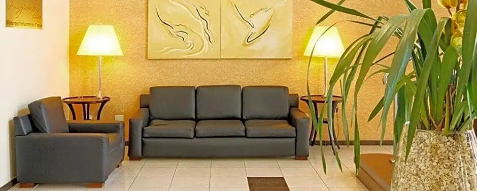 Flat Rua Borges Lagoa 1179 c/ garagem UH1008