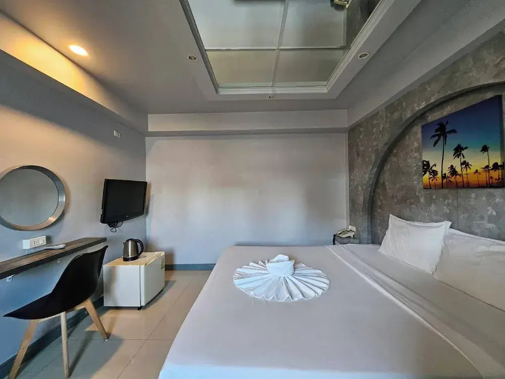 Hollywood Dannok Hotel