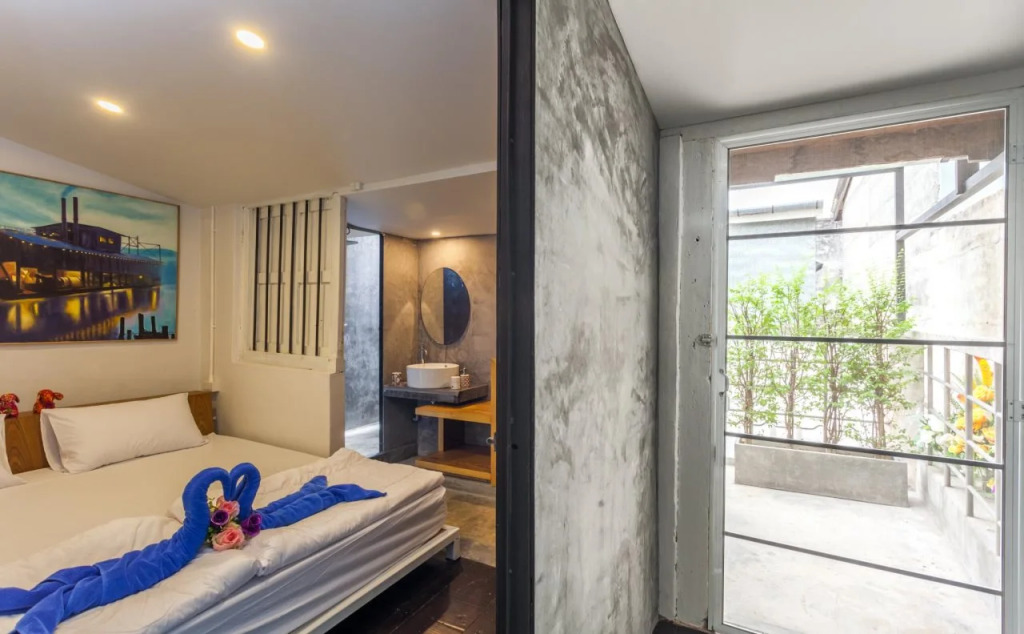 Feel Good Hostel
