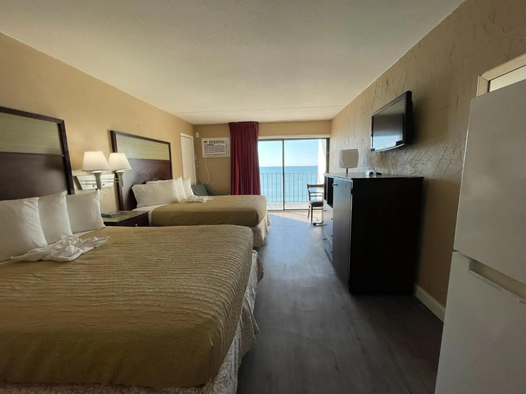 Polynesian Beach & Golf Resort