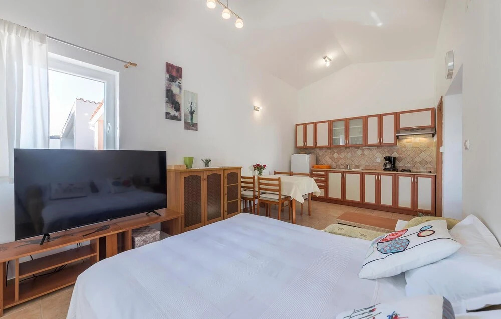 Awesome Apartment in Vodnjan With 1 Bedrooms and Wifi