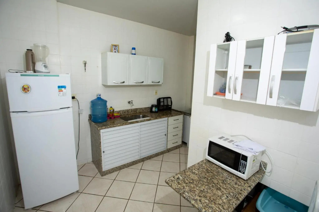 PRAIA DO MORRO - APTO 3 QUARTOS SENDO 2 SUITES WIFI 300 MB E GARAGEM - 50 METROS da PRAIA - ATÉ 8 PESSOAS