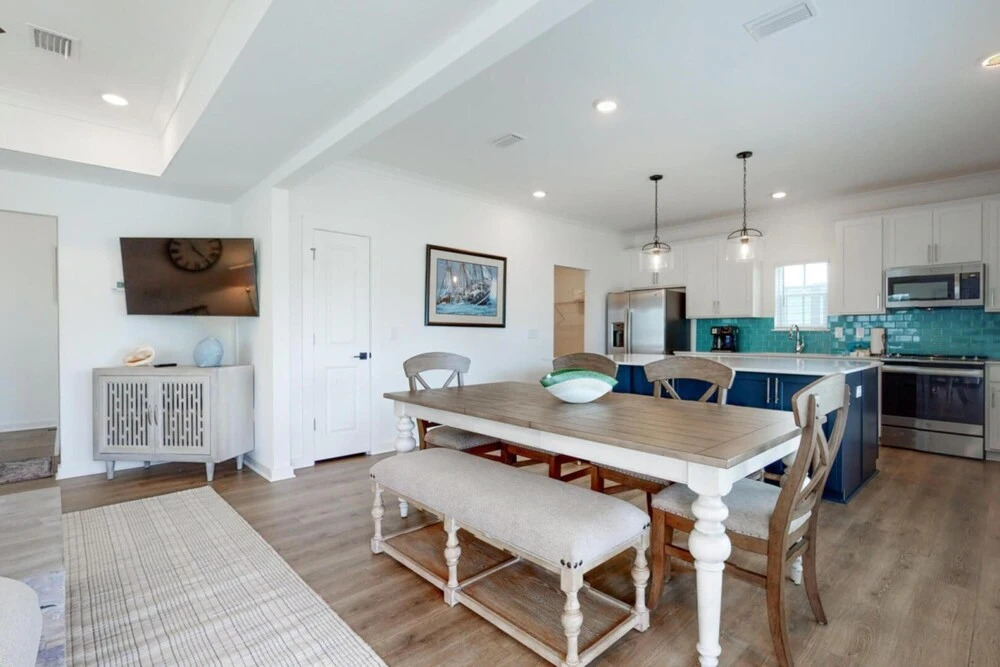 Peek-A-Bay by Gold Star Vacation Rentals