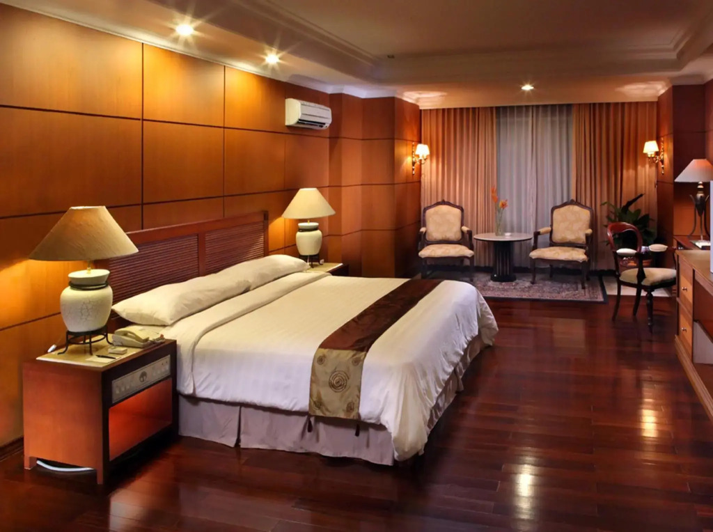 Royal Senyiur Hotel
