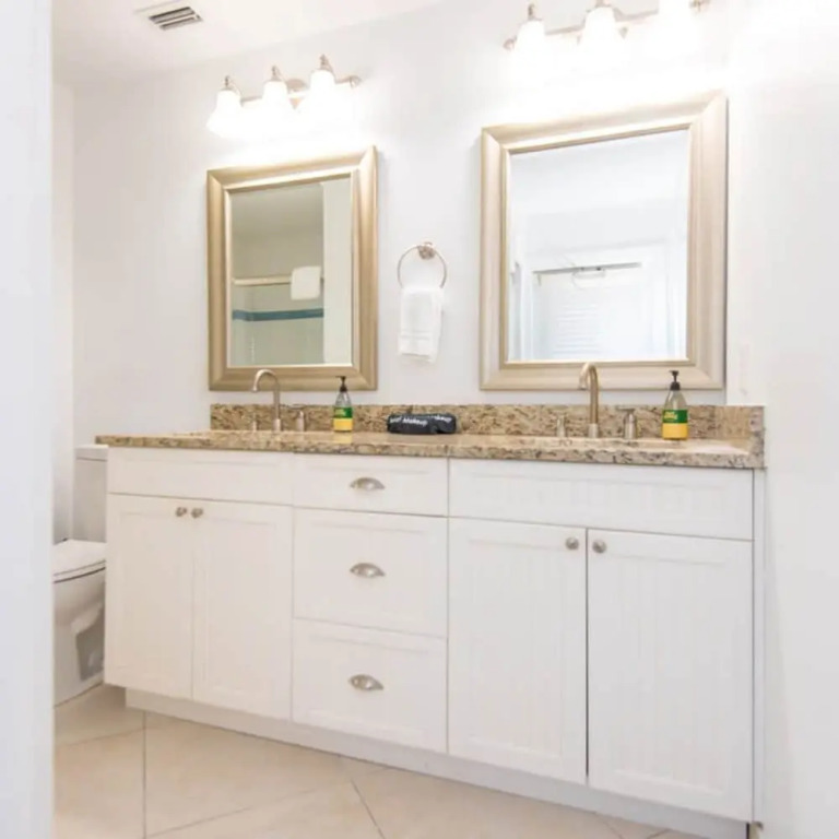 Fort Pierce - 2BD 2BA Tropical Surfside Retreat