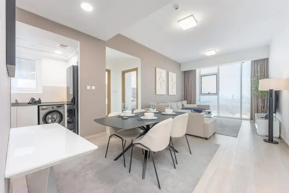 Sophisticated 1 Bedroom Apartment in Bloom Tower B