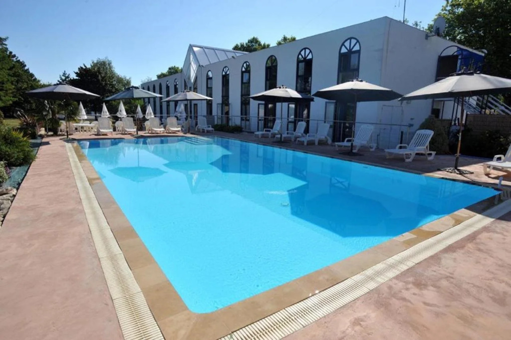 Reix Hotel