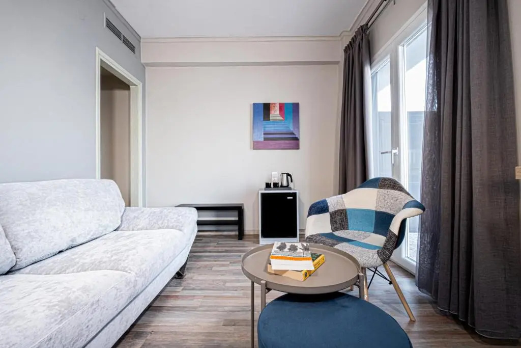 RIVIERA HOTEL