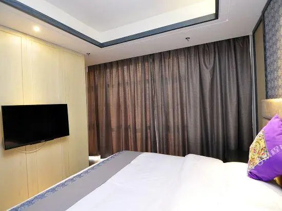 Rongting Holiday Inn Luoping