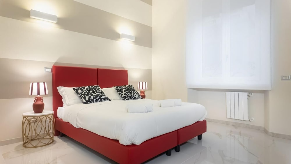 Roma Palace Suite
