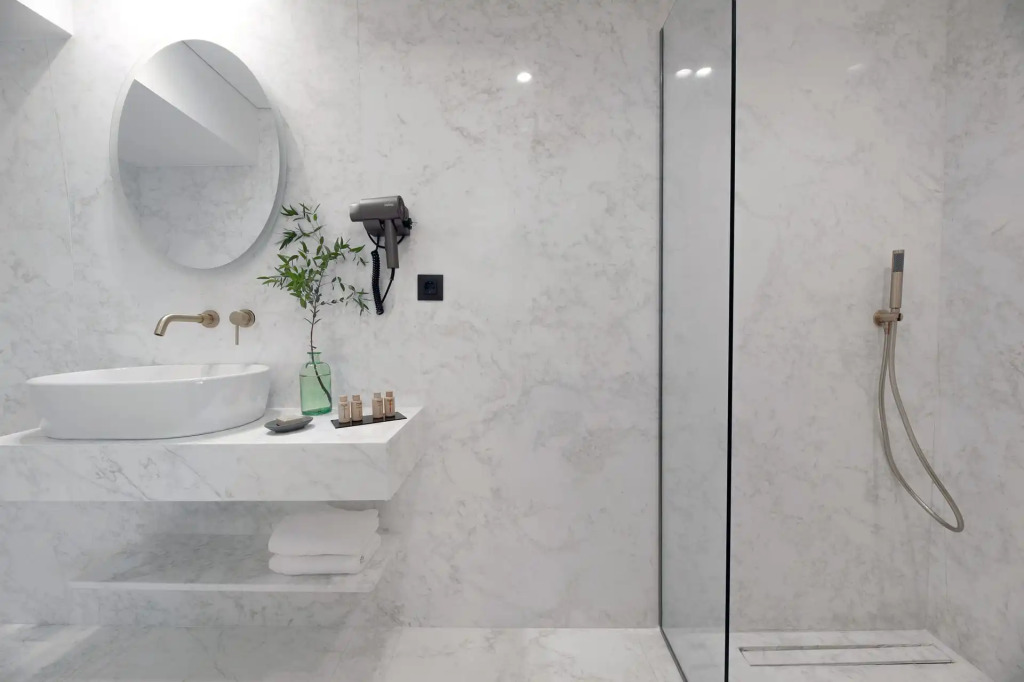The Athenaeum Luxury Hotel