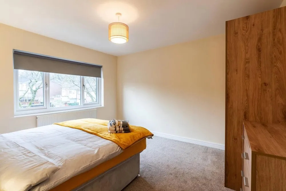 Impeccable Luxury 2-bed House in Sheffield