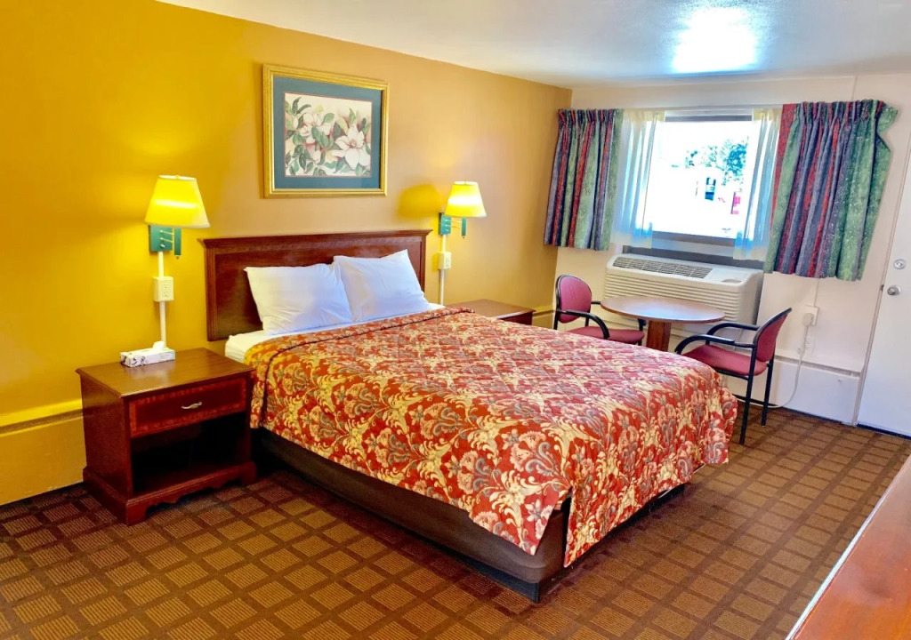 EastGate Inn