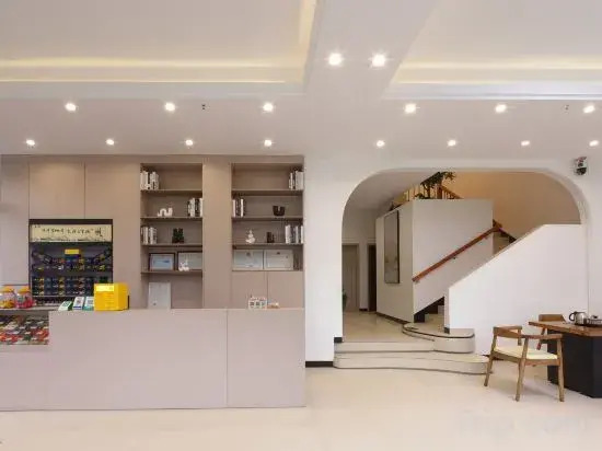 Yingyue Riverside Boutique Homestay
