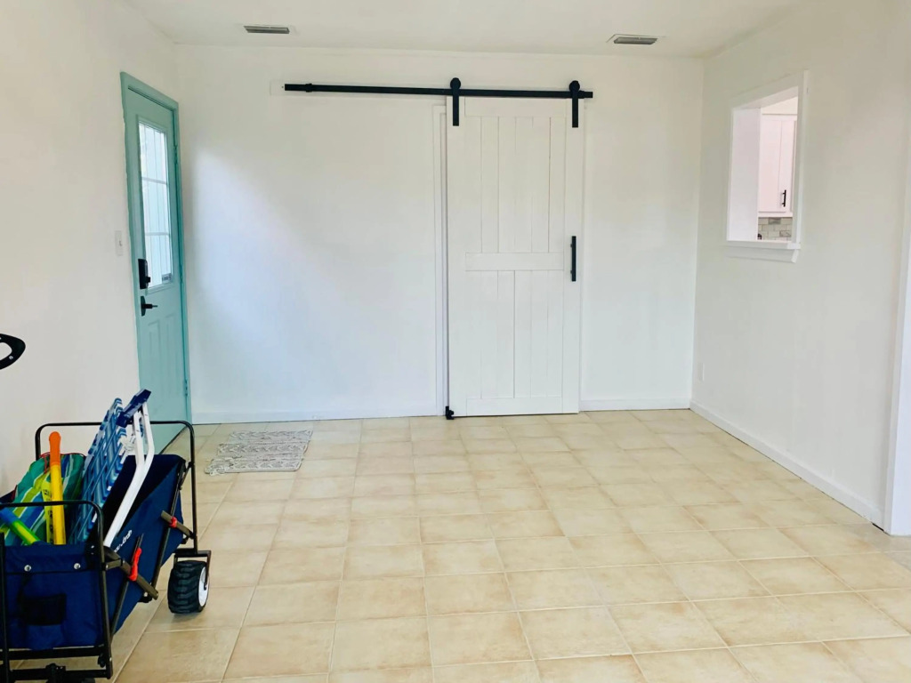 New!!! Sea Salt Vacation Home, Private Pool - Walk to Beach