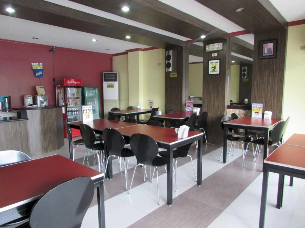Oyster Plaza Hotel