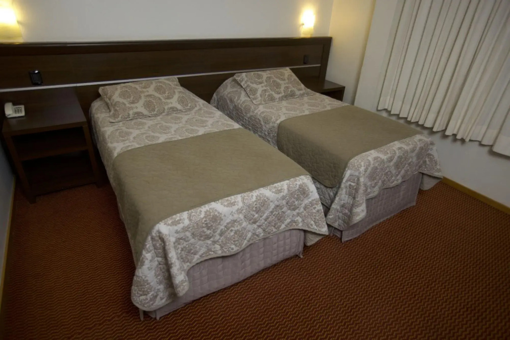 Mogano Premium Hotel - ELETROPOSTO