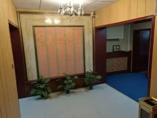 Korla Zhongtai Business Hotel