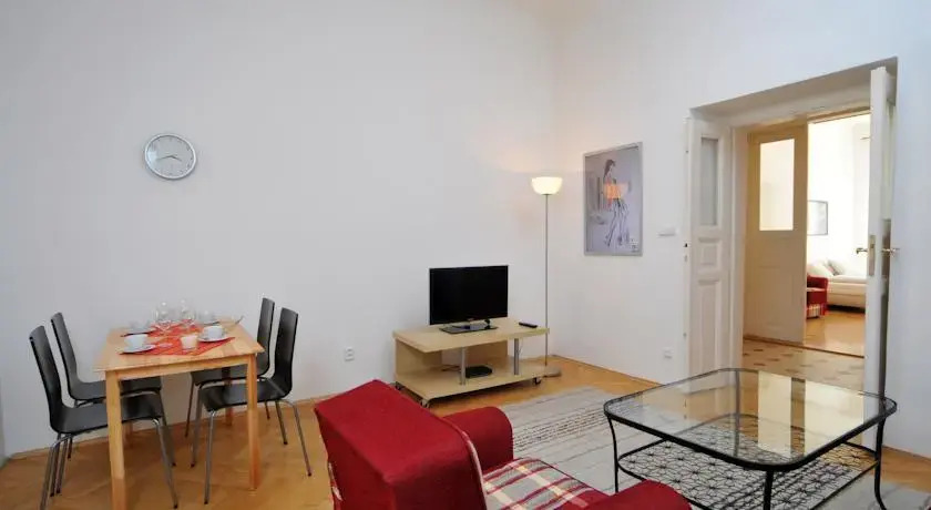 Foerster Apartments