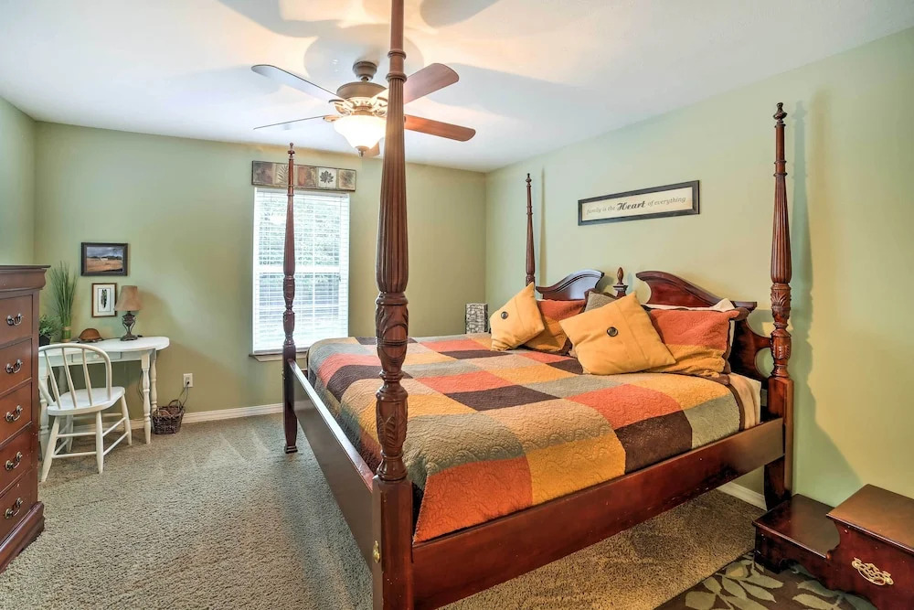 Hot Tub & Wooded Views: Lakefront Blue Eye Cottage