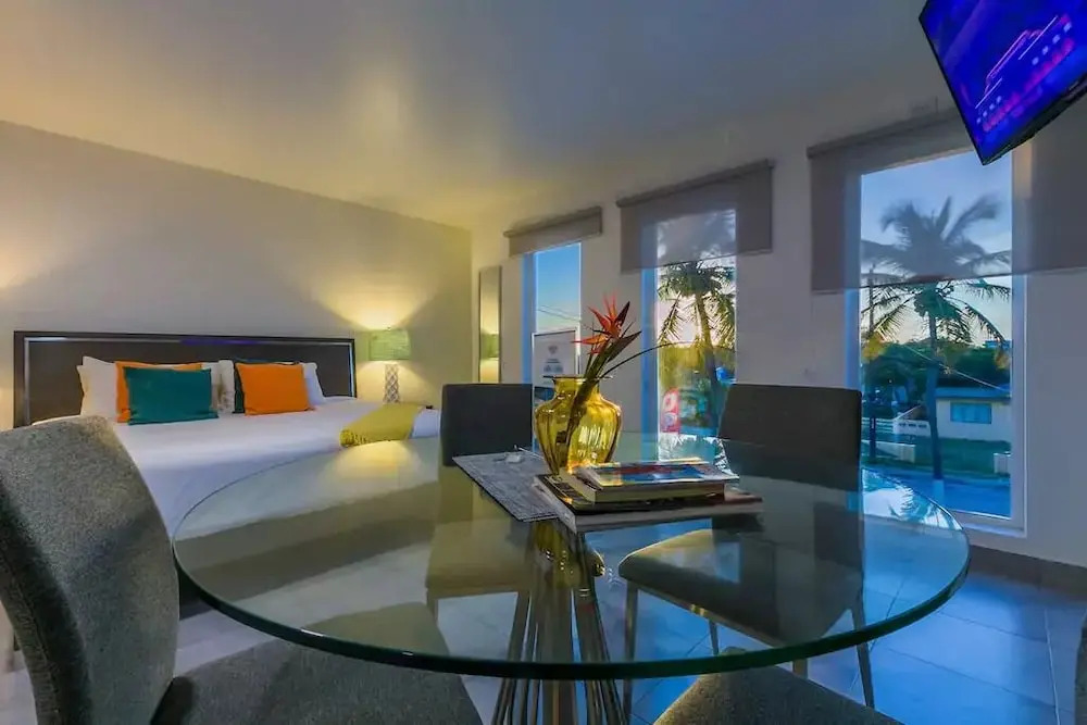 Turibana Plaza Suite 1