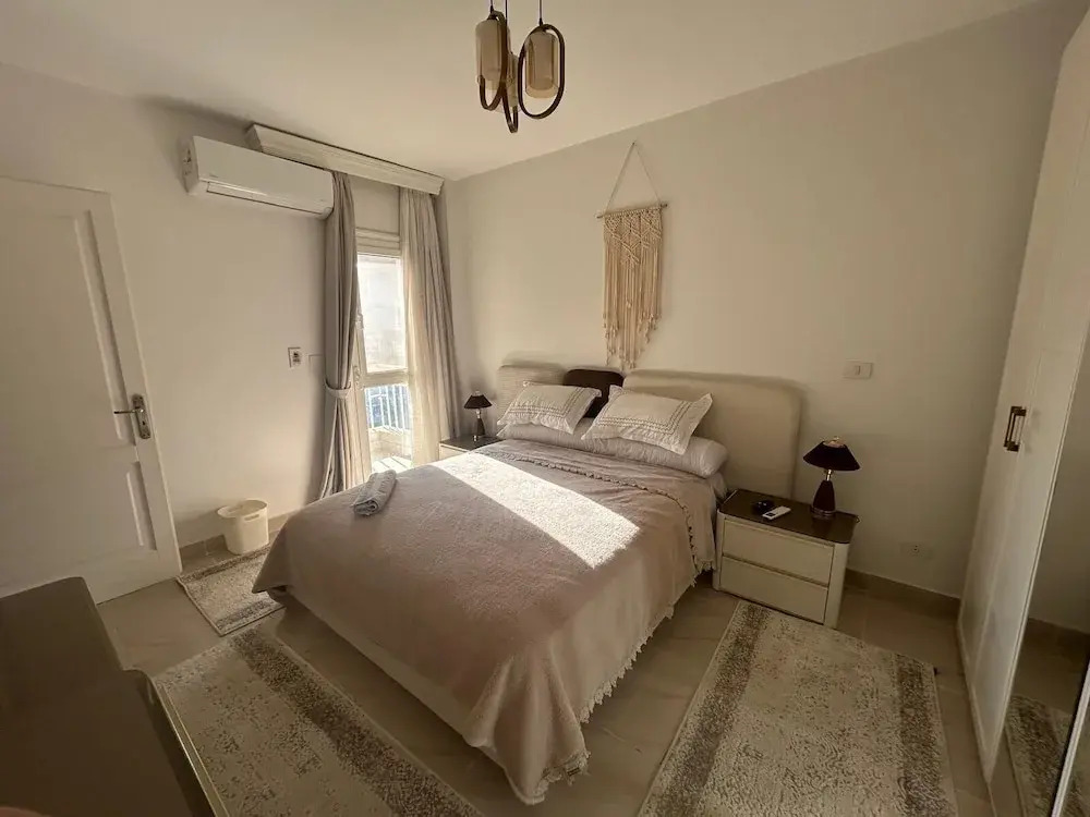 Cozy Retreat in Madinty & Work-Station