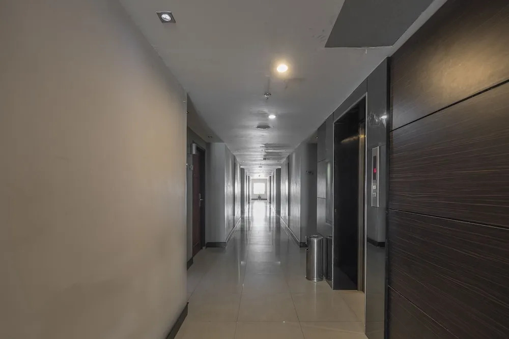 OYO 1081 Allson City Hotel Makassar
