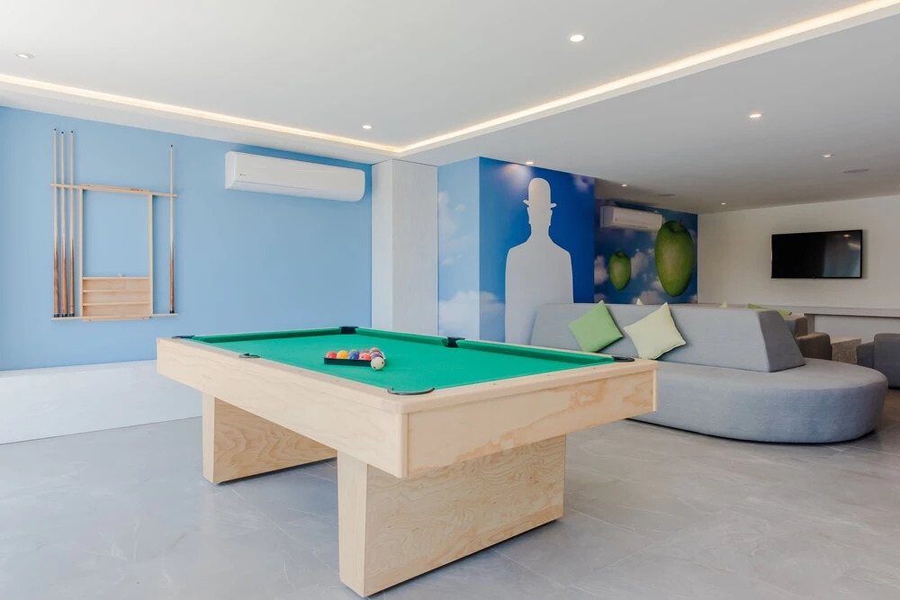 LUXURY 1-bdr -ROOFTOP POOL-GYM-PARK G310