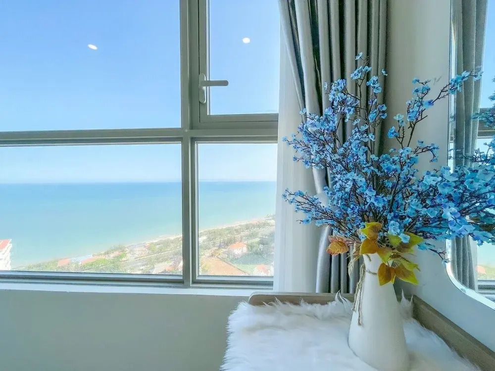 LUX CONDOTEL - The Song Vung Tau